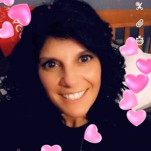 Meet your Posher, Denise